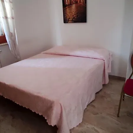 Bed & Breakfast Joy 3*