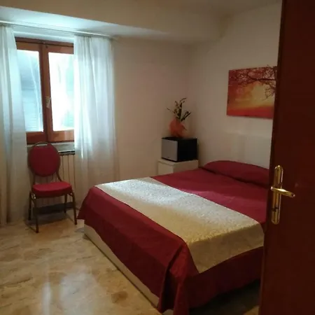 Bed & Breakfast Joy 3*